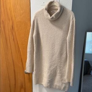 Steve Madden Cozy Cream Turtleneck Sweater